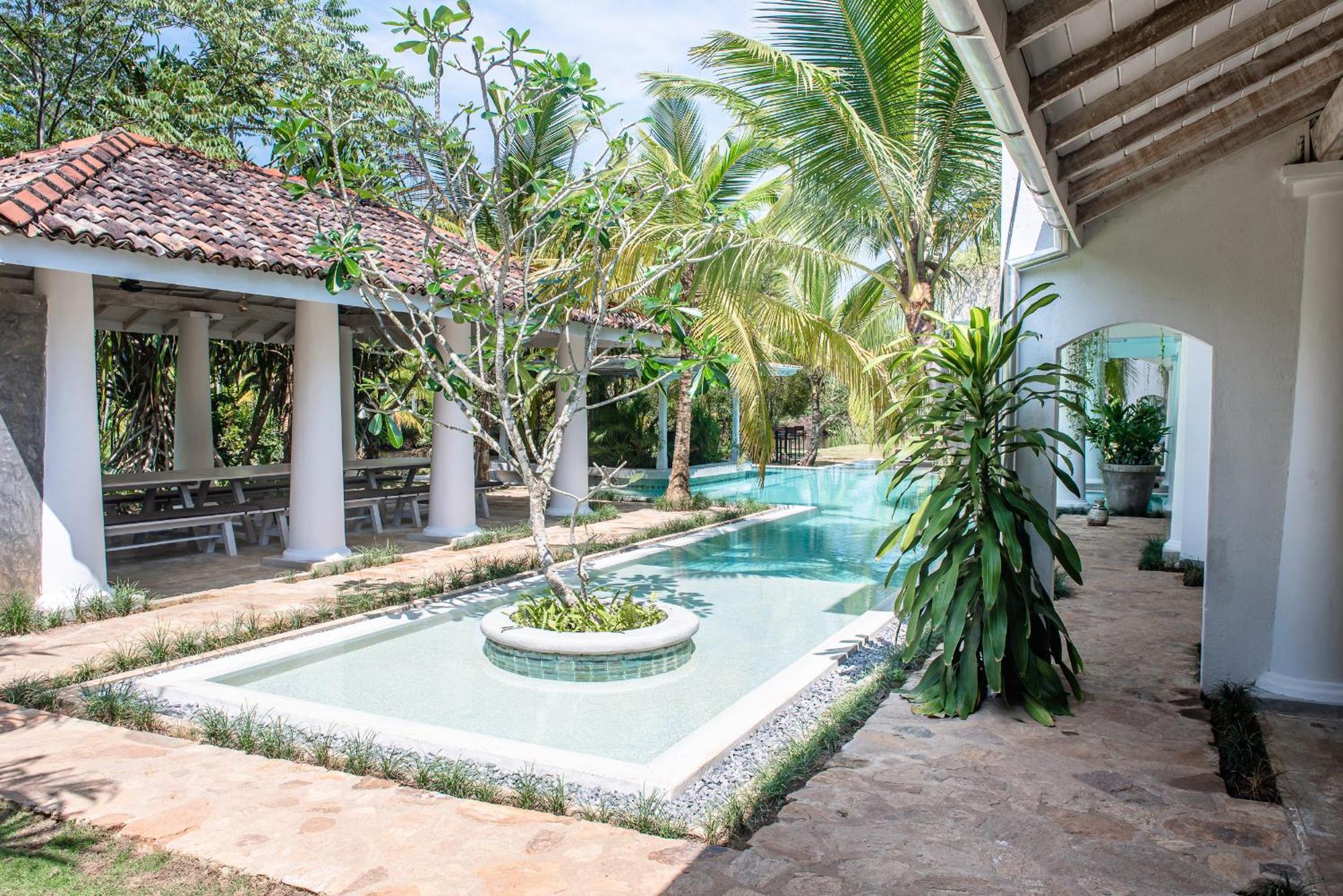 Bed and Breakfast Good Story At Nirbana Island Ahangama Exterior foto